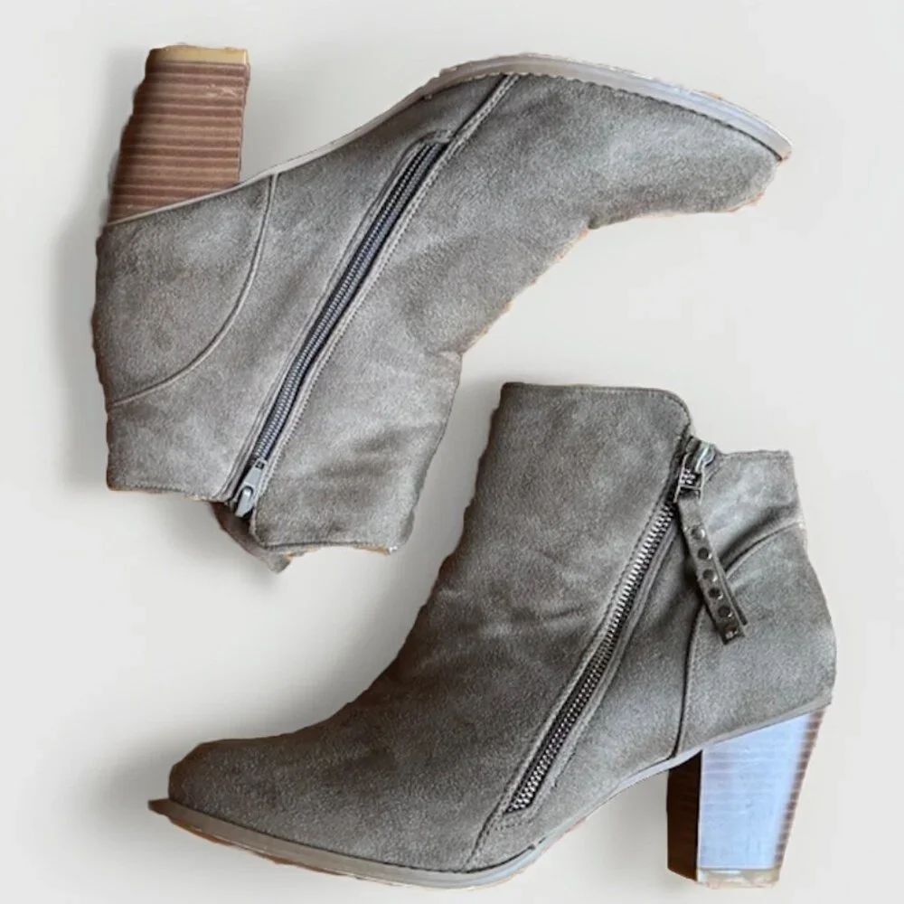 (11) CHARLES ALBERT Beige-Gray Vegan Suede Ankle Boots Zipper Closure & Accents